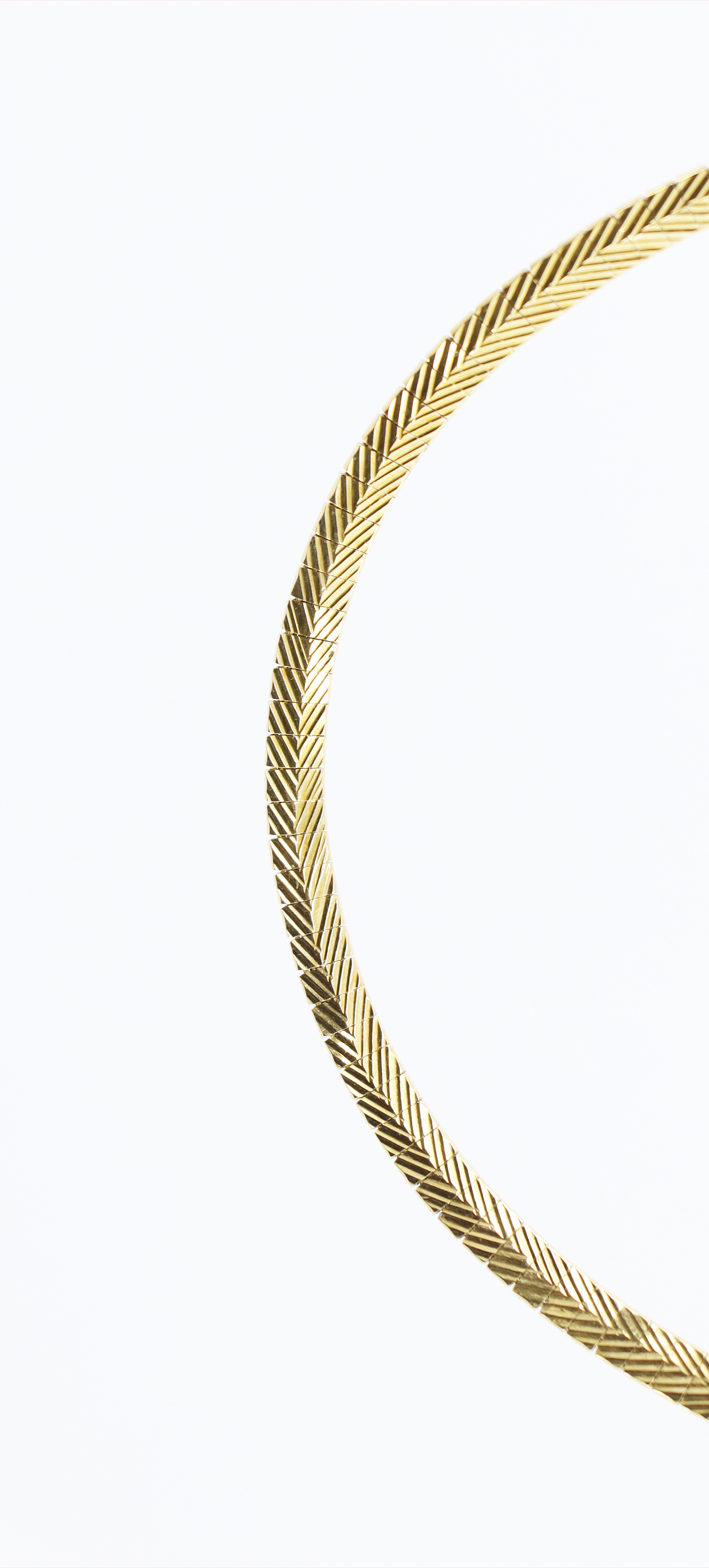 18k Omega Necklace with Herringbone Design