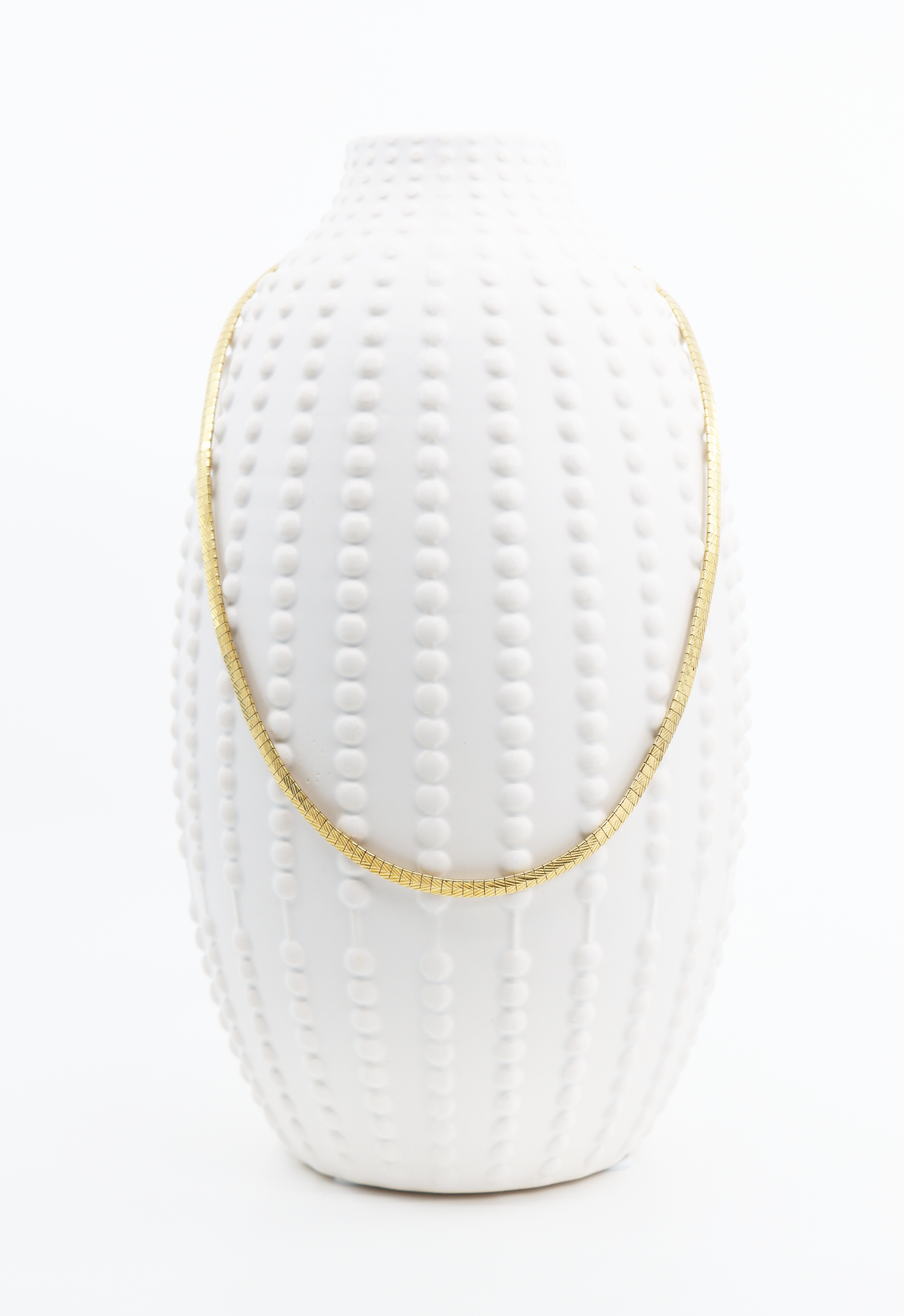 18k Omega Necklace with Herringbone Design