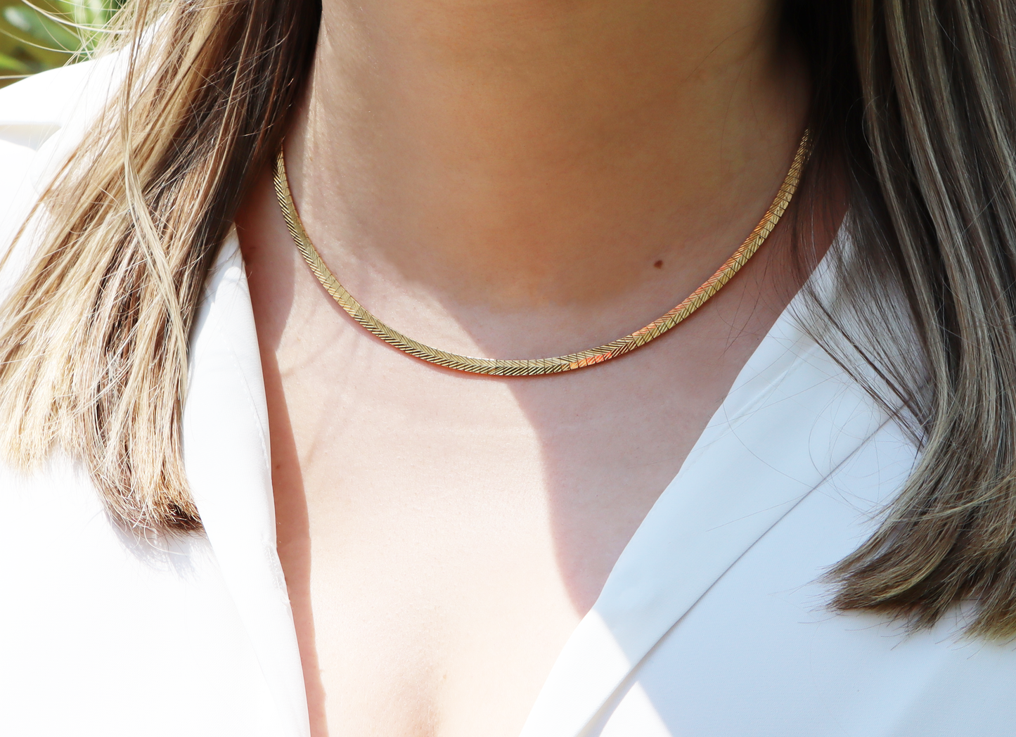 18k Omega Necklace with Herringbone Design